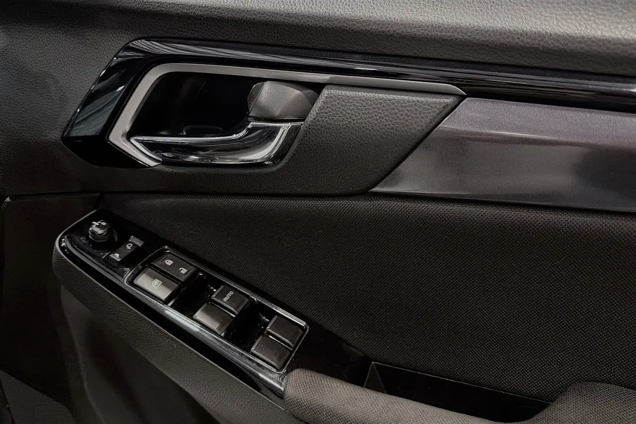 2024 Isuzu MU-X Gallery Image 24