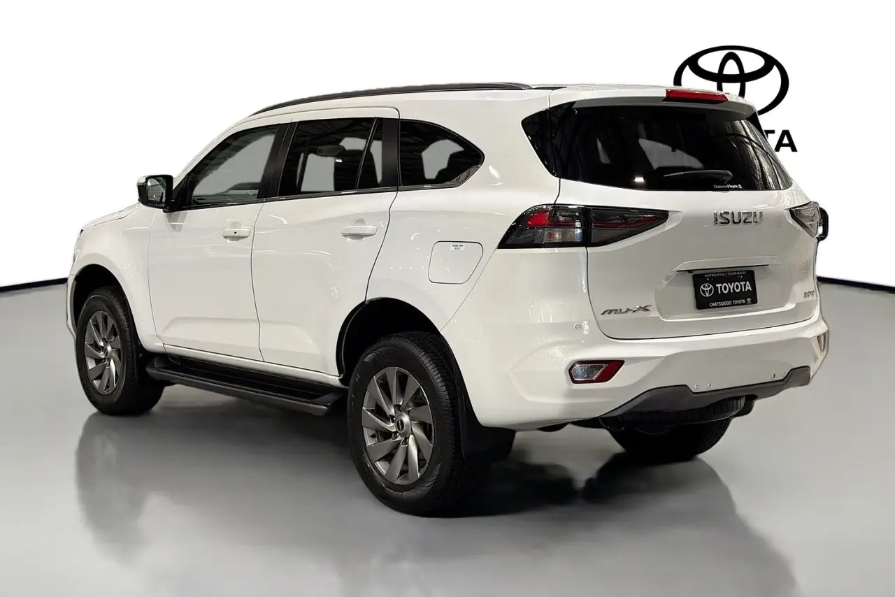 2024 Isuzu MU-X Gallery Image 6