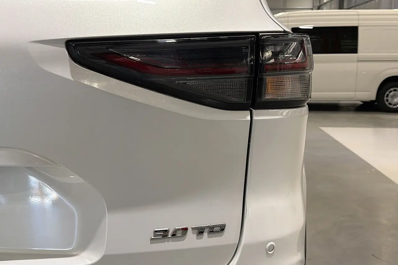 2024 Isuzu MU-X Gallery Image 9
