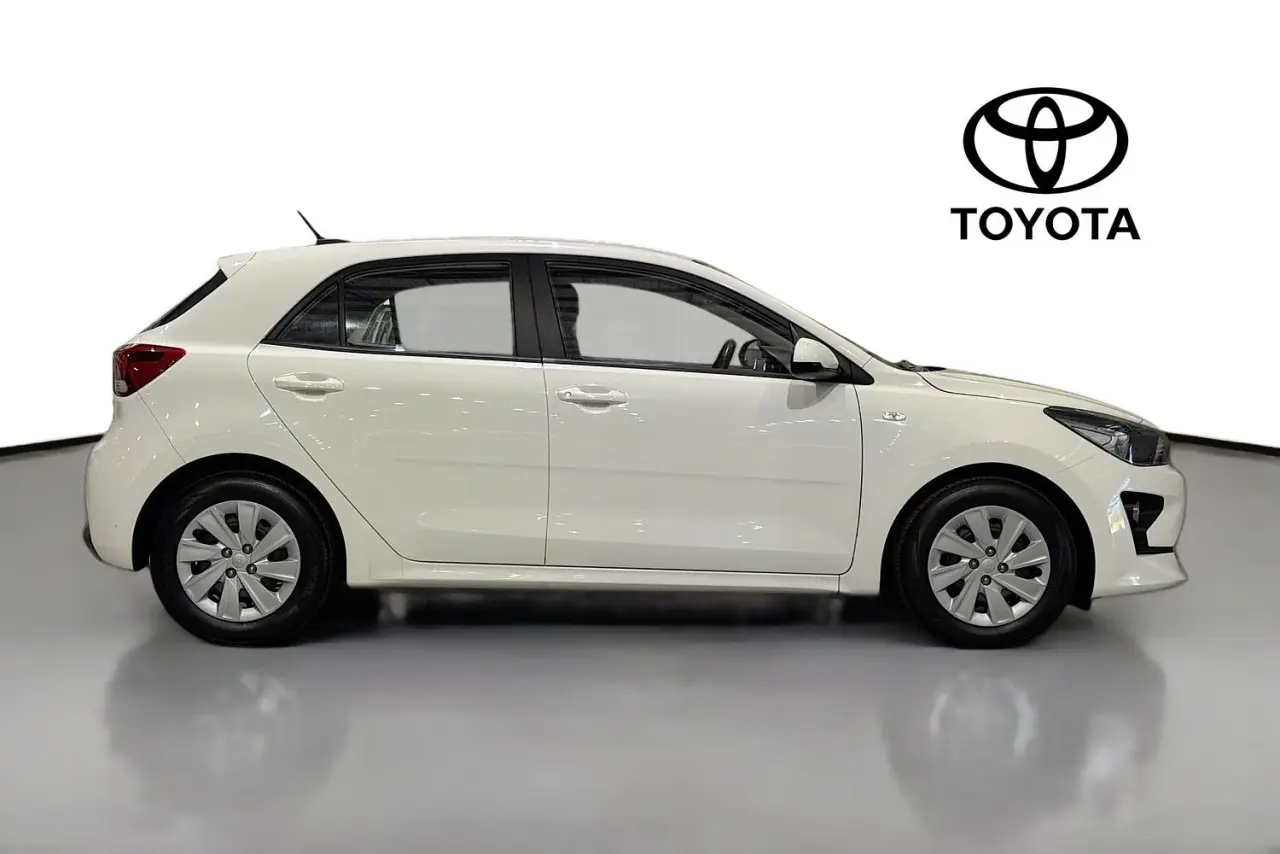 2022 Kia Rio Gallery Image 11