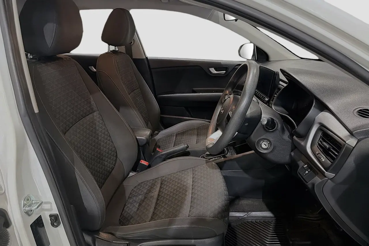 2022 Kia Rio Gallery Image 13