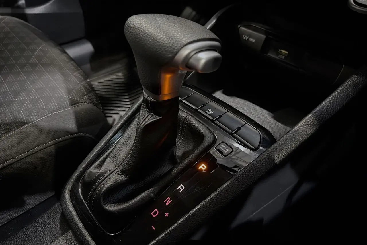 2022 Kia Rio Gallery Image 18