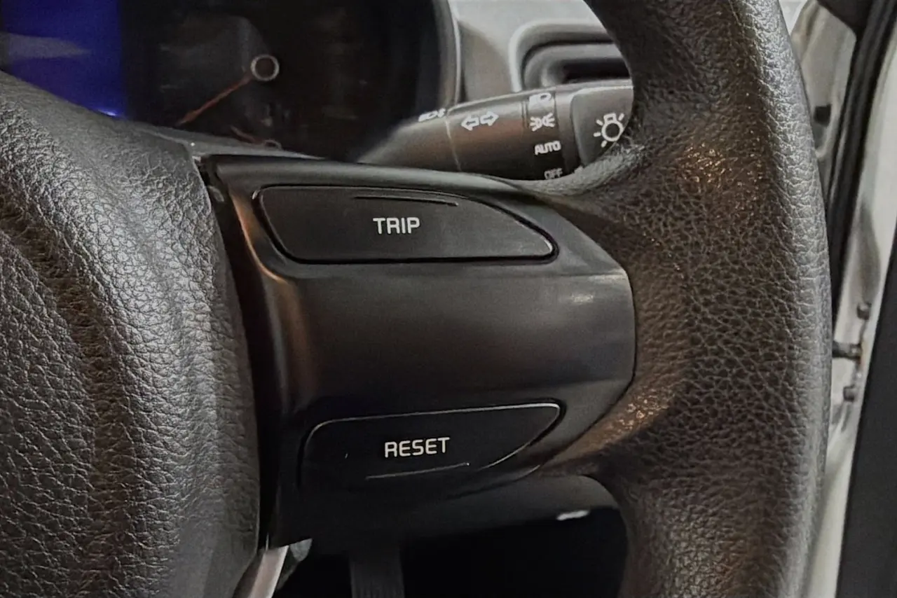 2022 Kia Rio Gallery Image 20