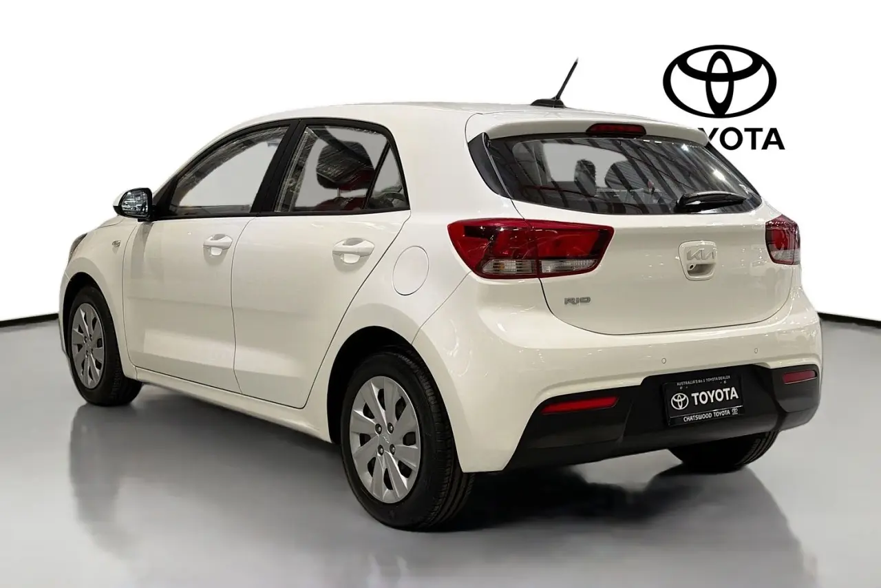 2022 Kia Rio Gallery Image 6