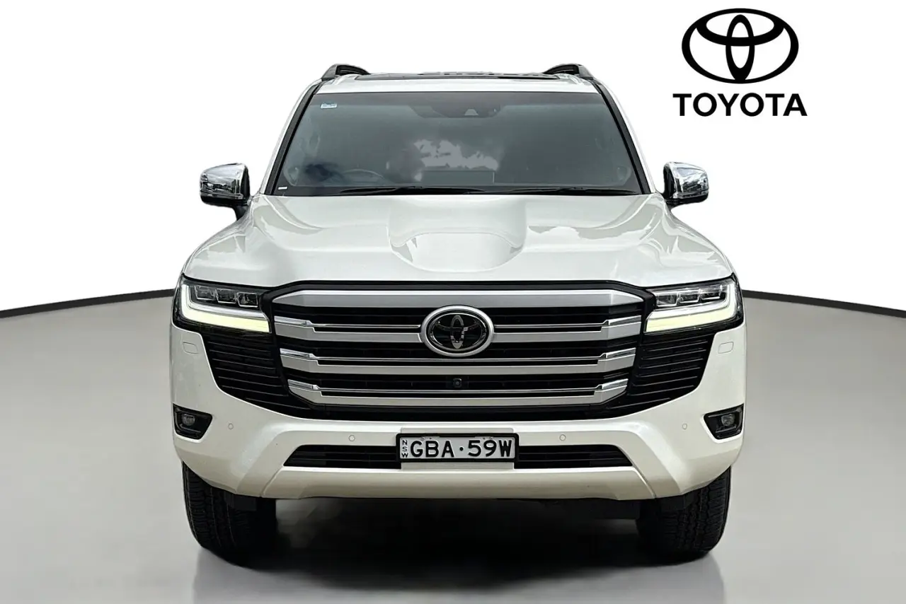 2023 Toyota Landcruiser Gallery Image 2