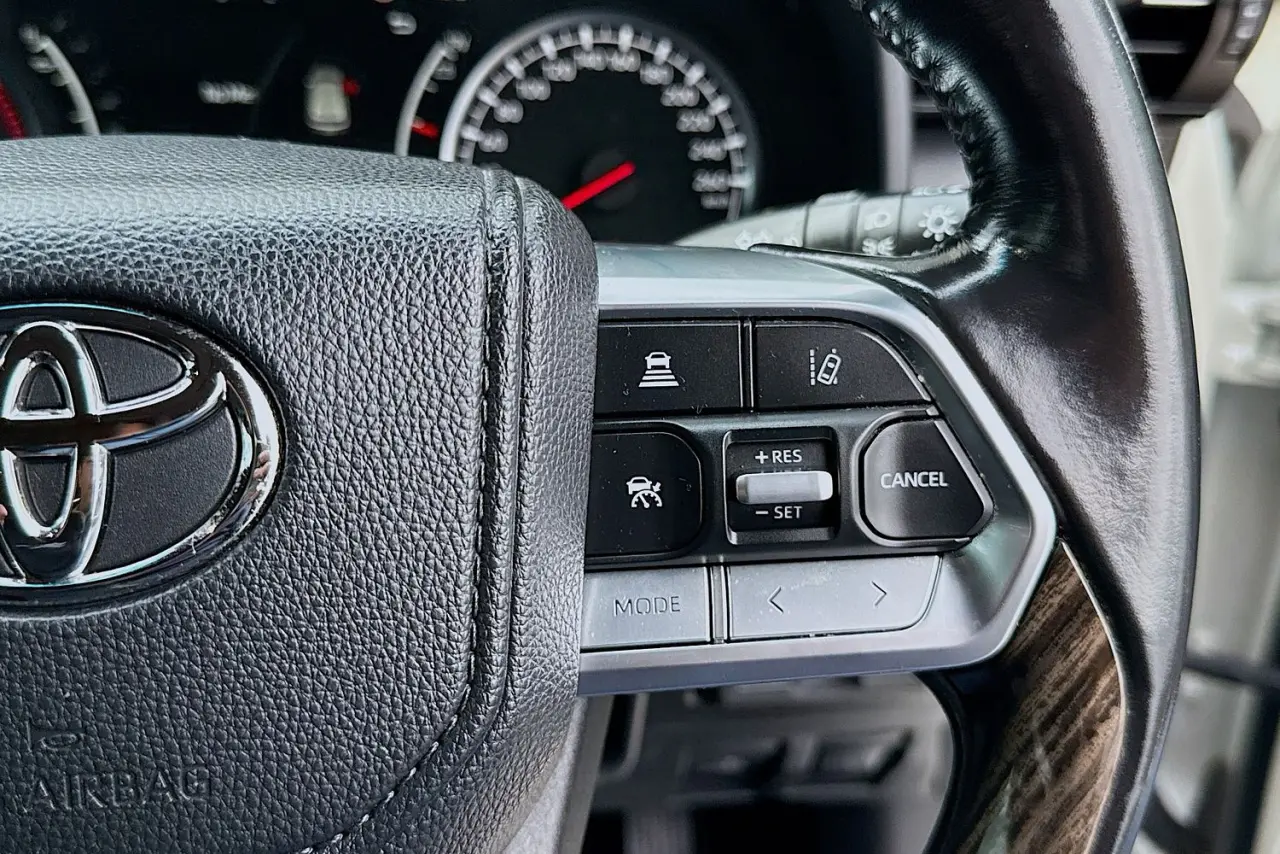 2023 Toyota Landcruiser Gallery Image 20
