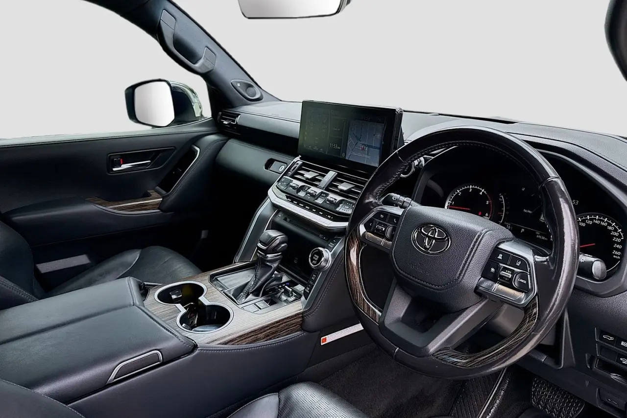 2023 Toyota Landcruiser Gallery Image 23