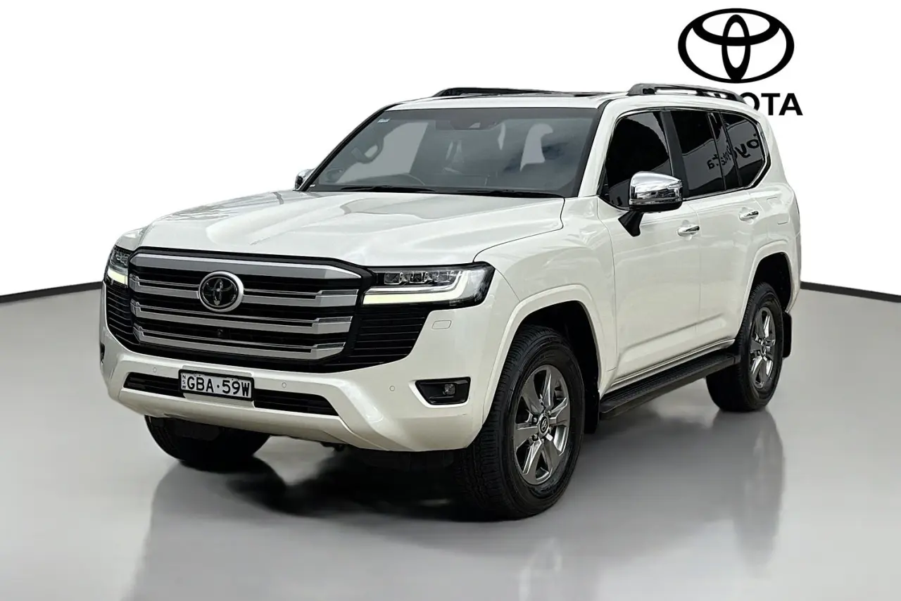 2023 Toyota Landcruiser Gallery Image 4