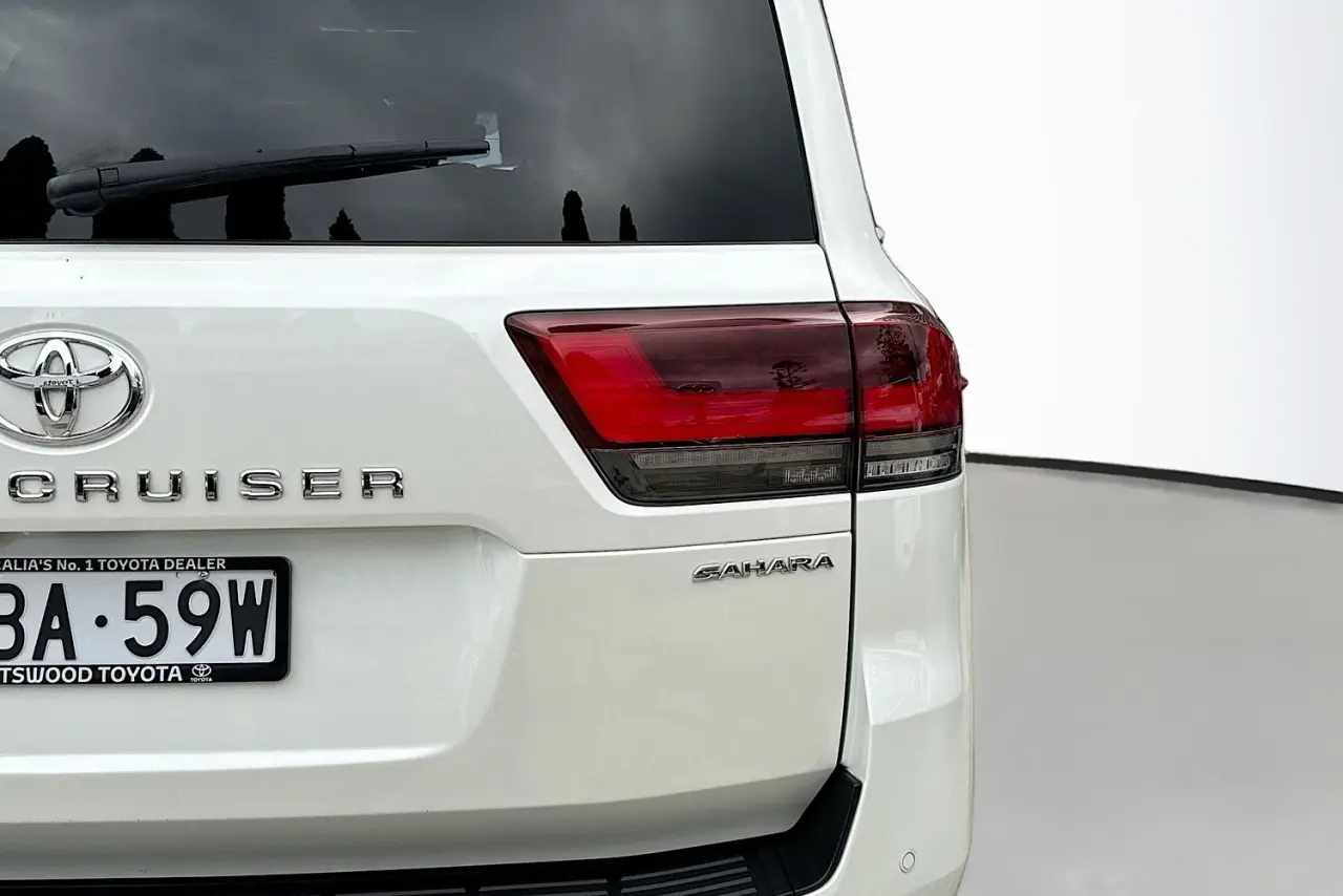 2023 Toyota Landcruiser Gallery Image 9