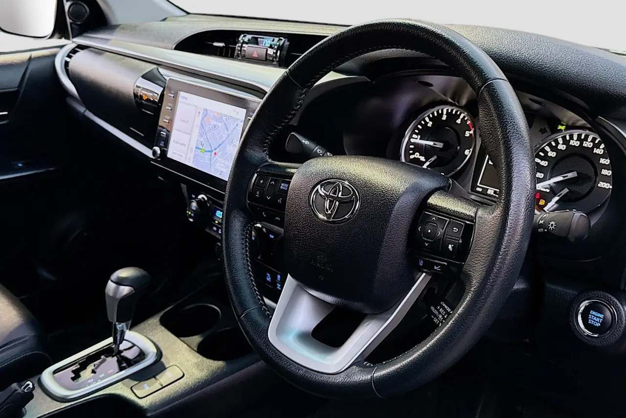 2022 Toyota Hilux Gallery Image 13