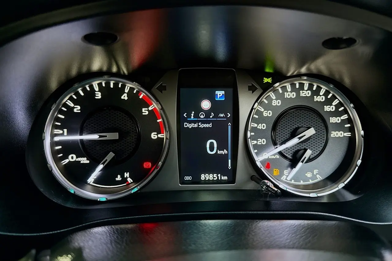 2022 Toyota Hilux Gallery Image 21