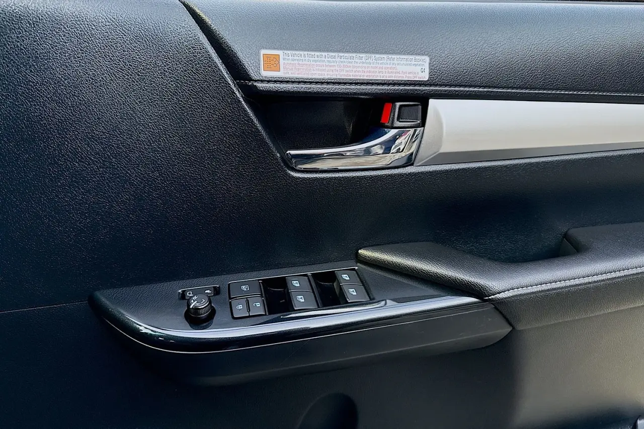 2022 Toyota Hilux Gallery Image 23