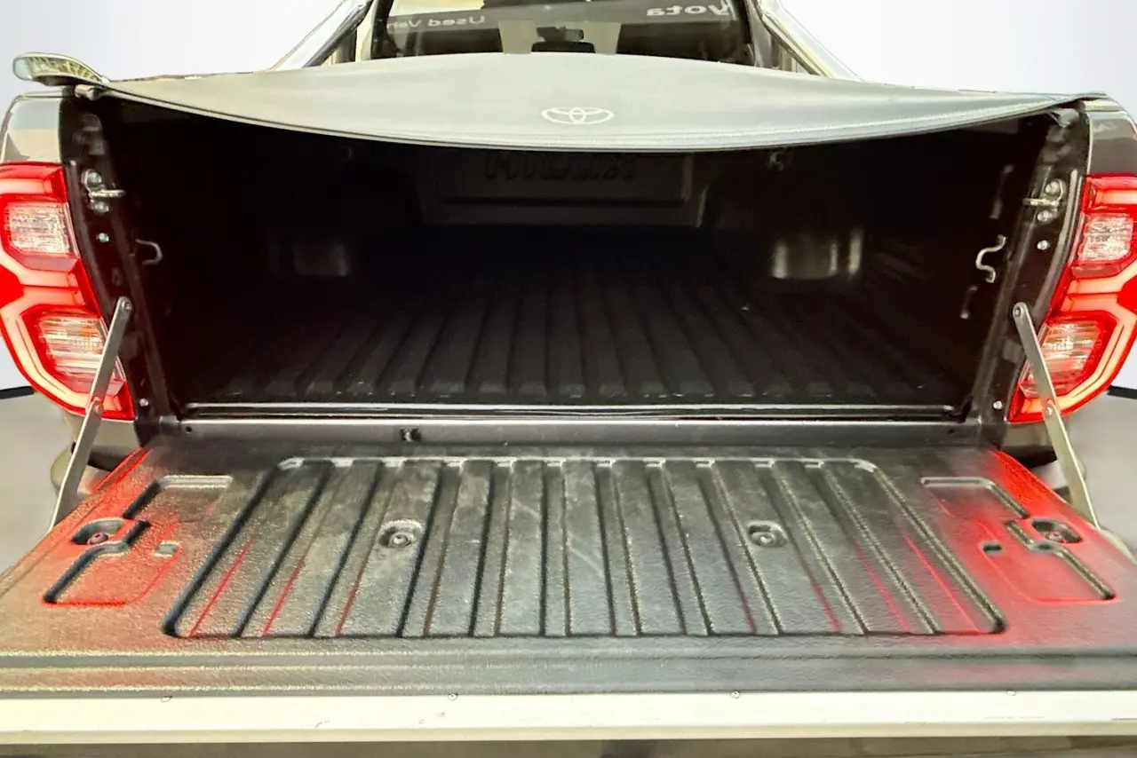 2022 Toyota Hilux Gallery Image 26