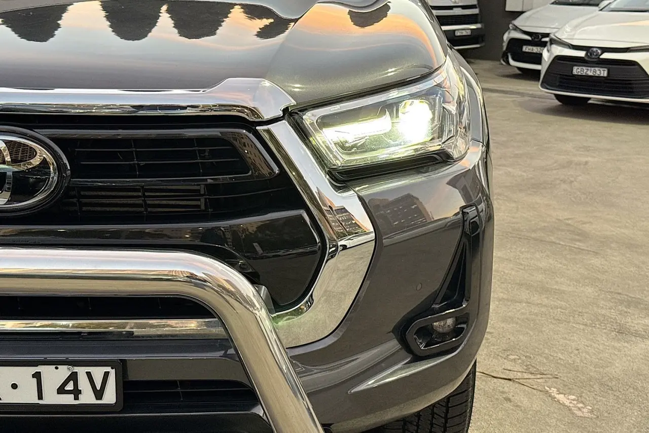 2022 Toyota Hilux Gallery Image 3