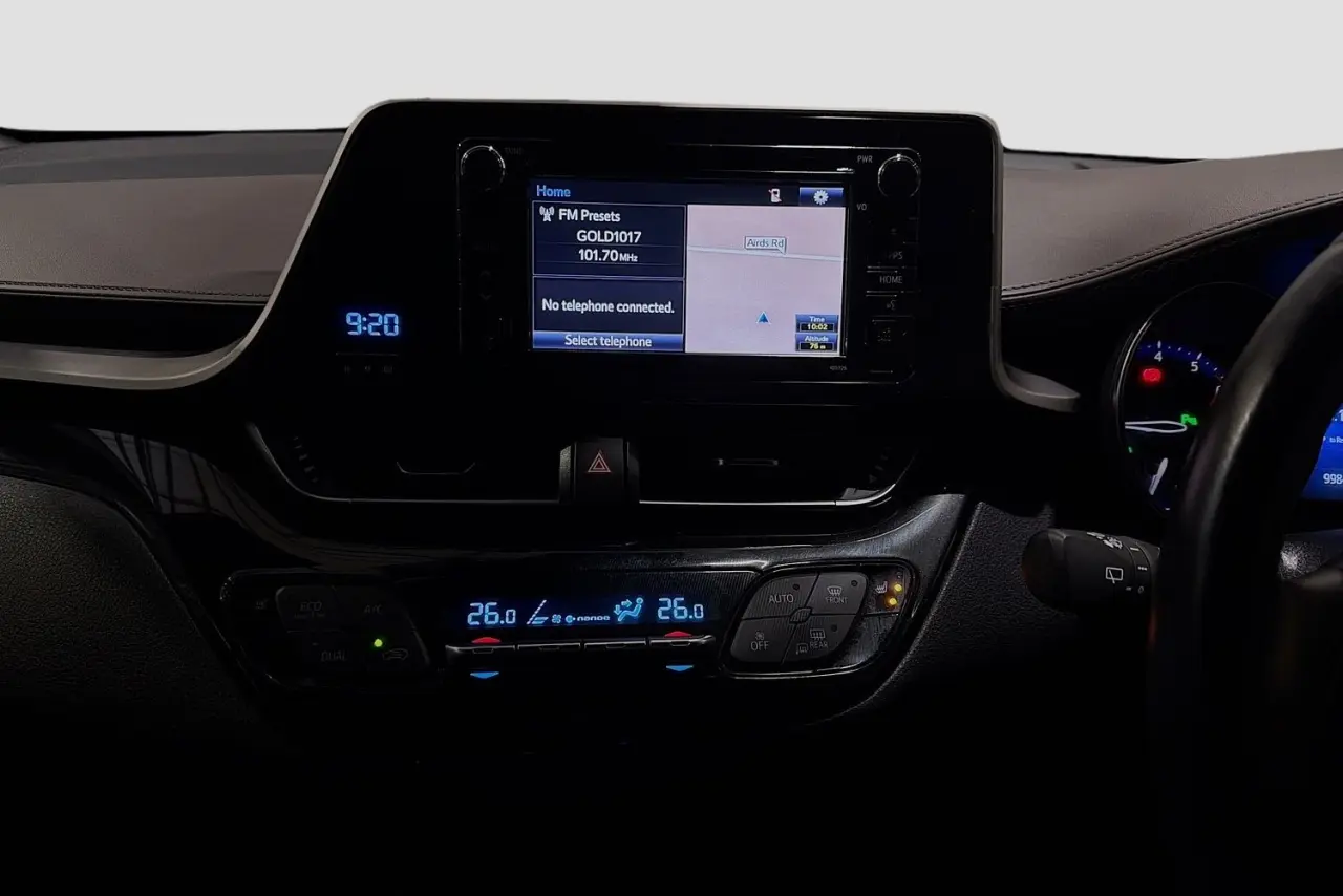 2019 Toyota C-HR Gallery Image 15