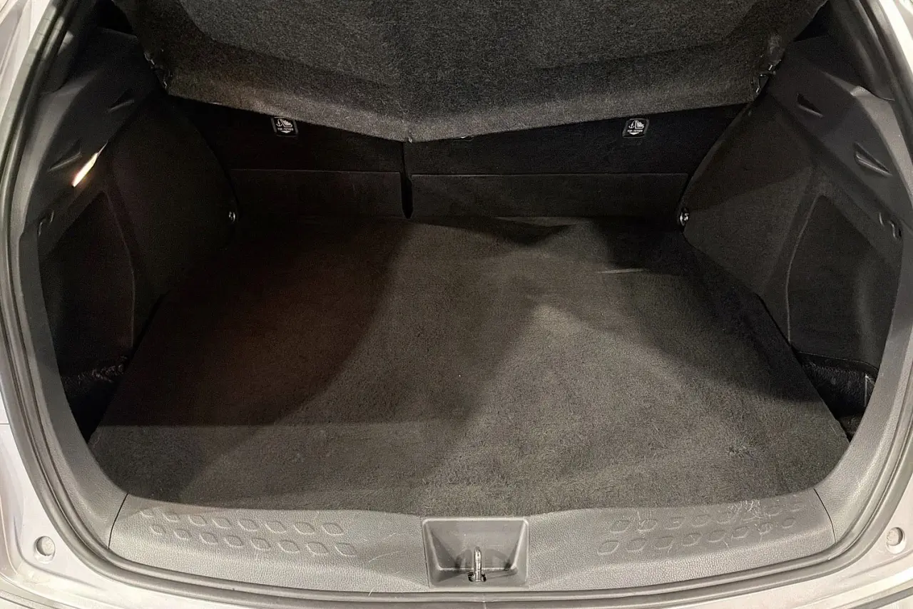 2019 Toyota C-HR Gallery Image 27