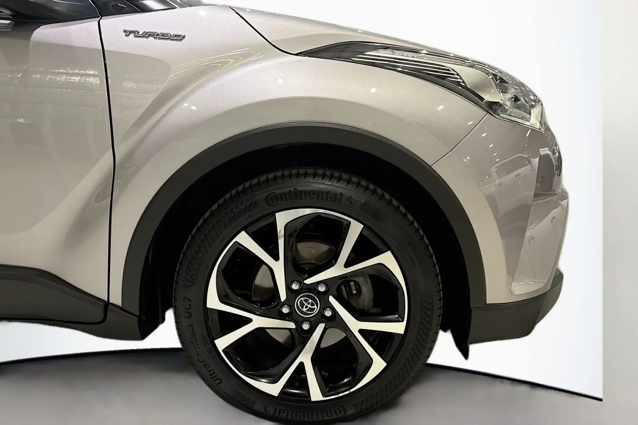 2019 Toyota C-HR Gallery Image 28