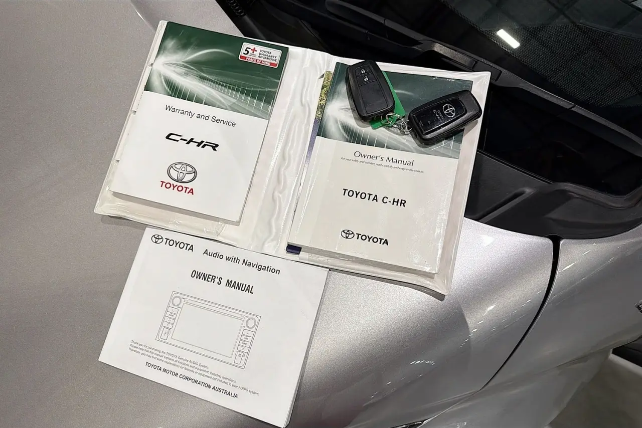 2019 Toyota C-HR Gallery Image 31