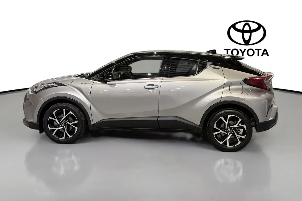 2019 Toyota C-HR Gallery Image 5