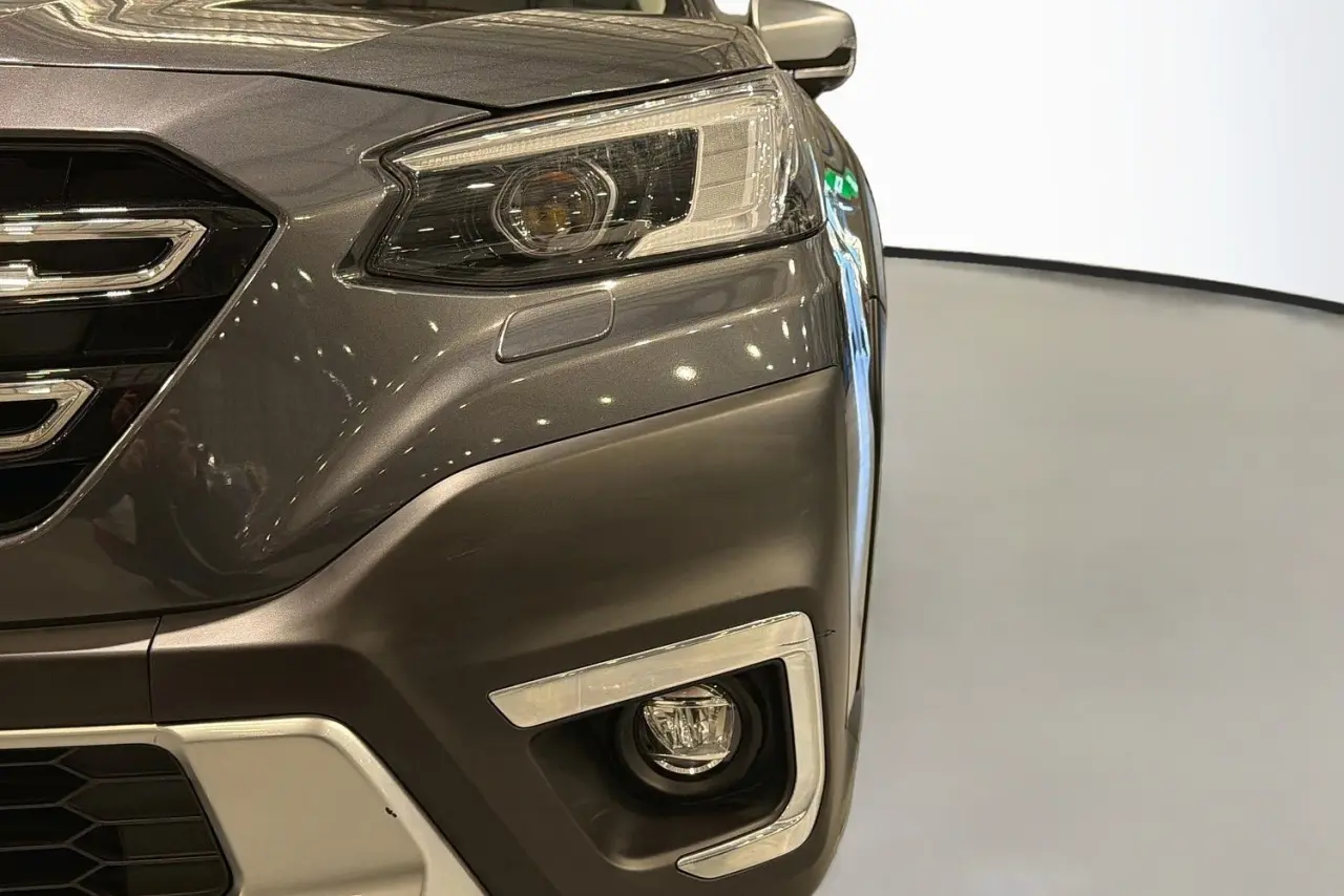 2021 Subaru Outback Gallery Image 3
