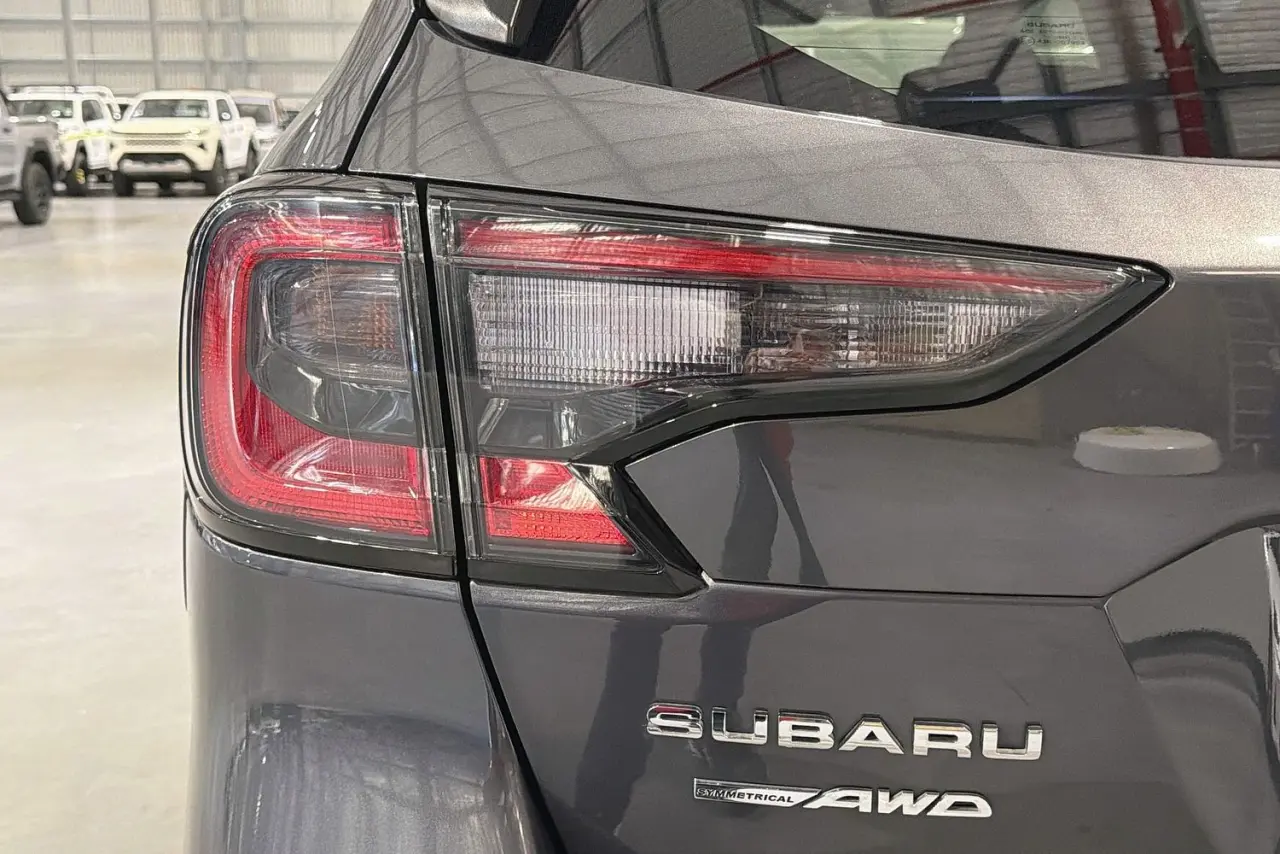 2021 Subaru Outback Gallery Image 8