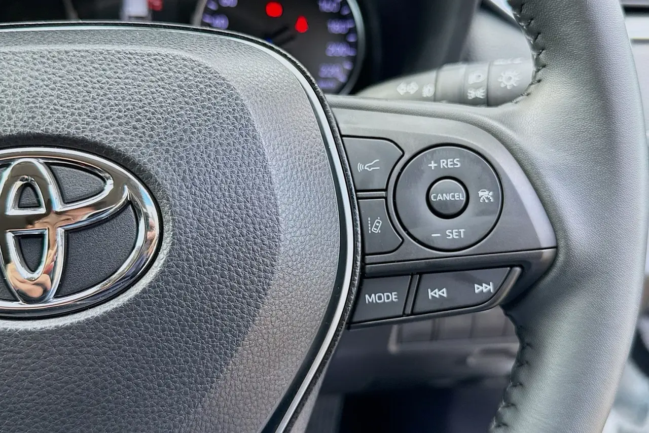 2021 Toyota RAV4 Gallery Image 19