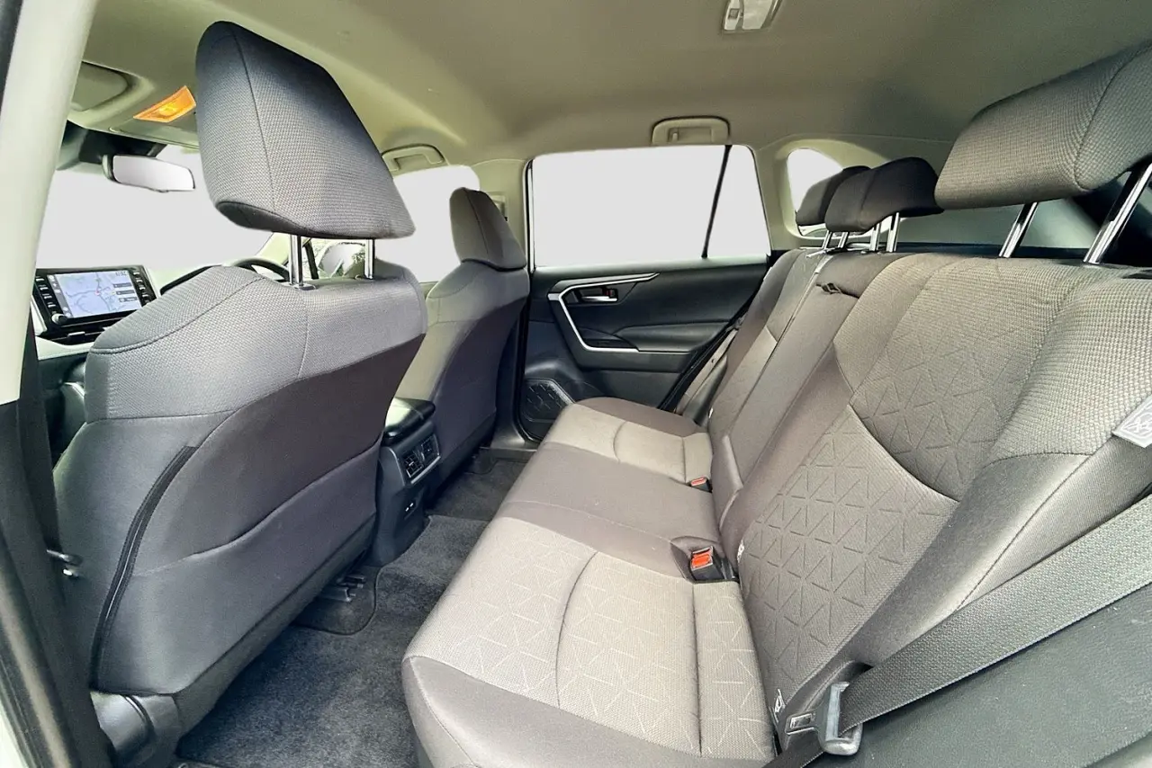 2021 Toyota RAV4 Gallery Image 25