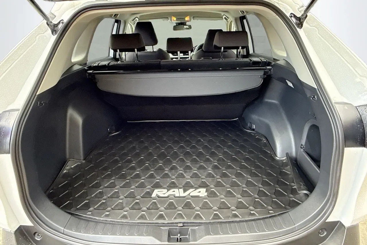 2021 Toyota RAV4 Gallery Image 26