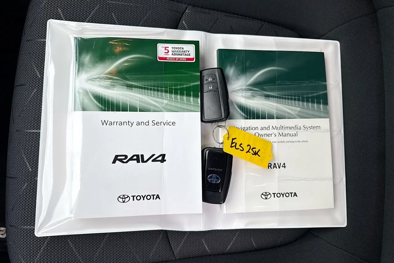2021 Toyota RAV4 Gallery Image 29
