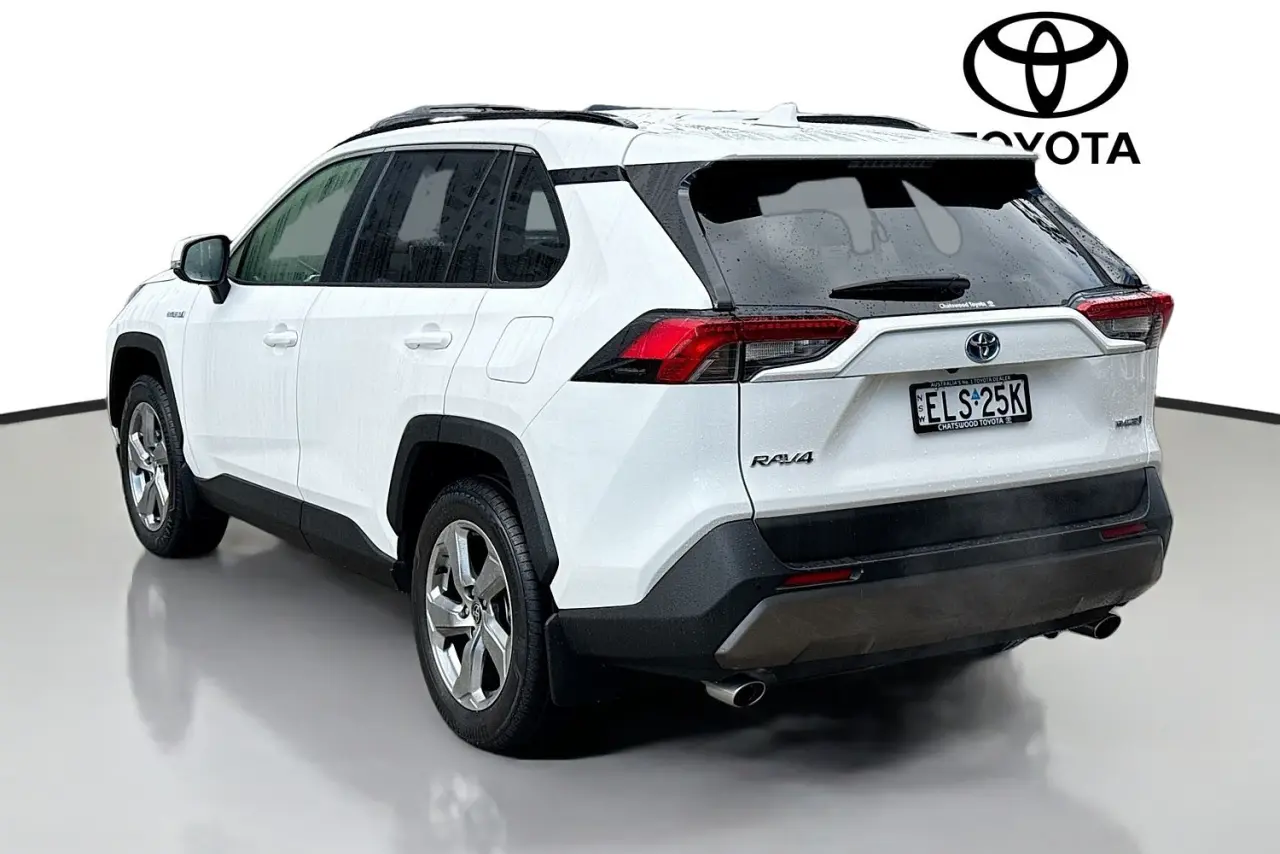 2021 Toyota RAV4 Gallery Image 6