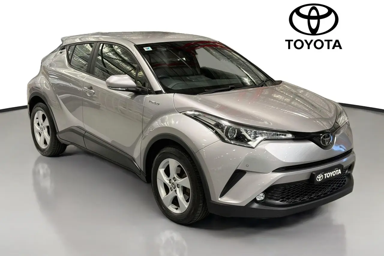 2018 Toyota C-HR Gallery Image 30