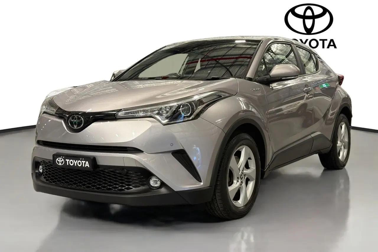 2018 Toyota C-HR Gallery Image 4
