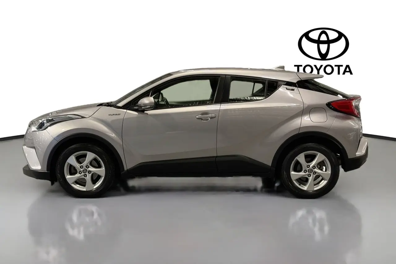 2018 Toyota C-HR Gallery Image 5
