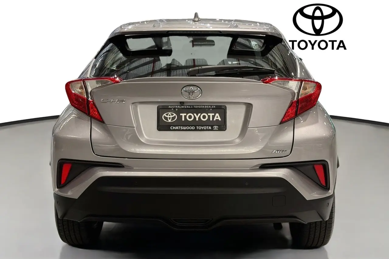 2018 Toyota C-HR Gallery Image 7