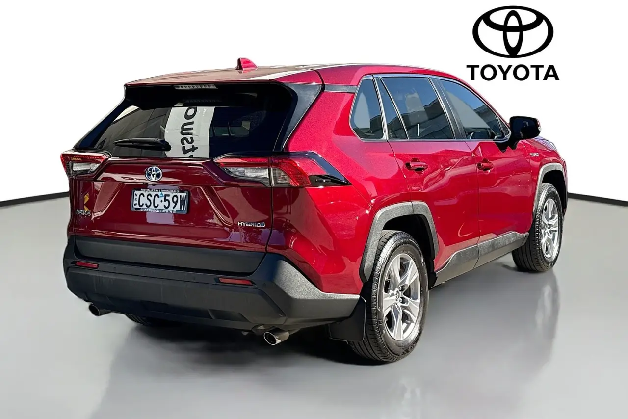 2024 Toyota RAV4 Gallery Image 10