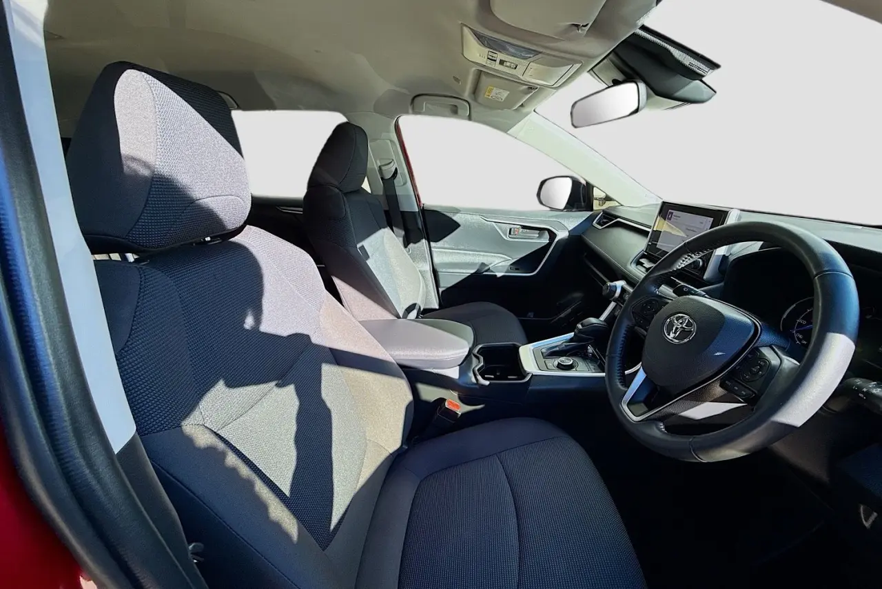 2024 Toyota RAV4 Gallery Image 12