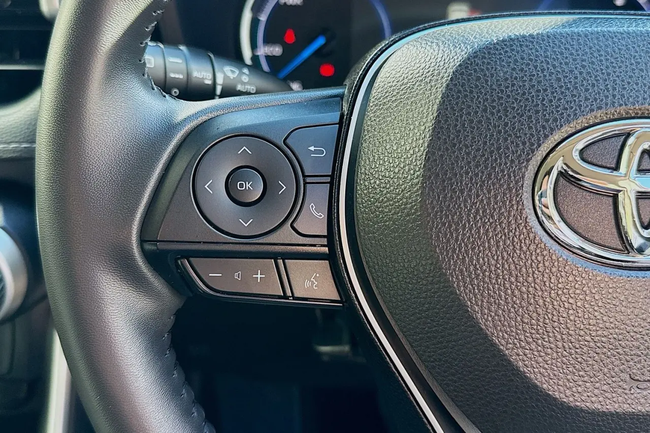 2024 Toyota RAV4 Gallery Image 17