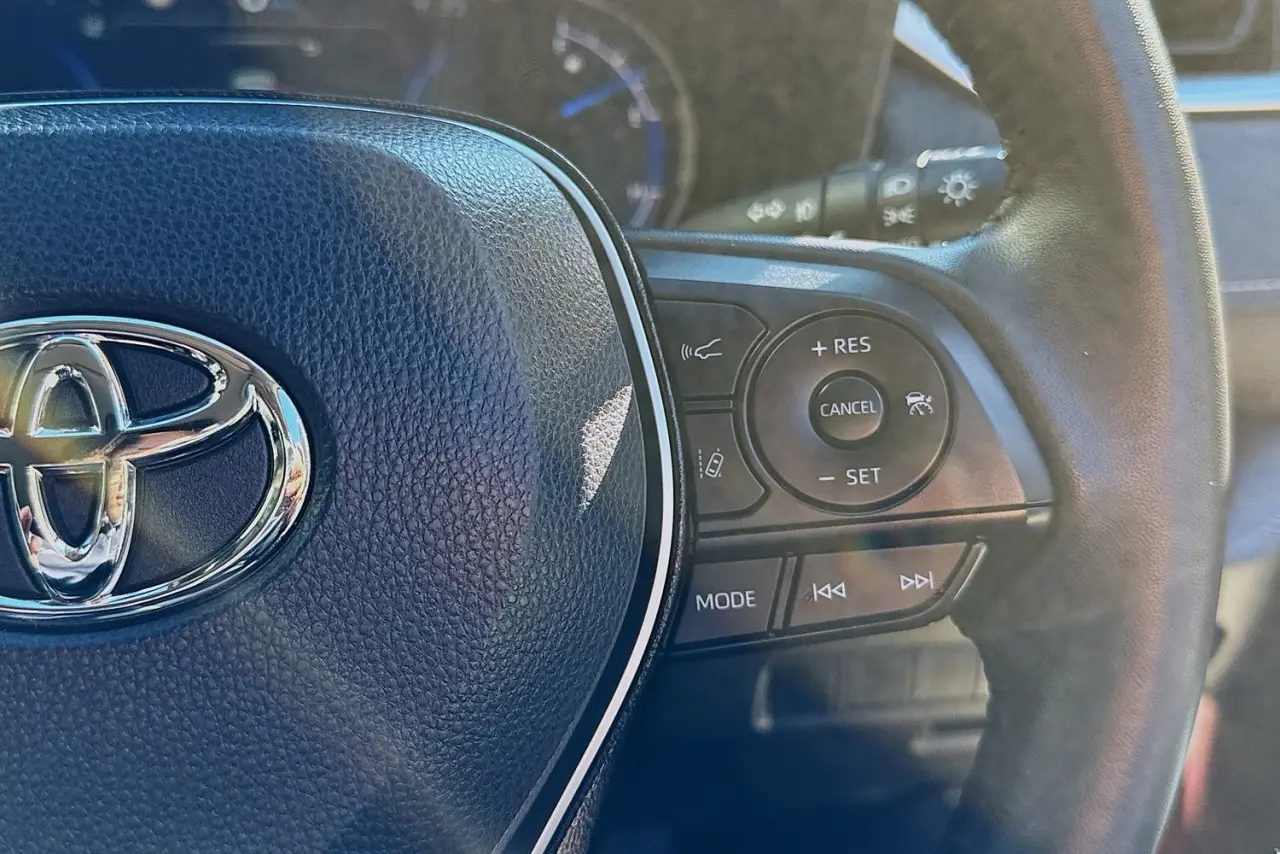 2024 Toyota RAV4 Gallery Image 18