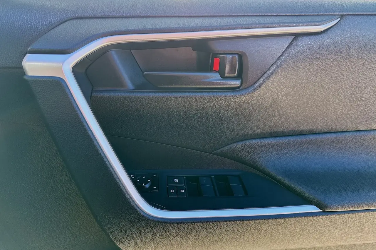 2024 Toyota RAV4 Gallery Image 22