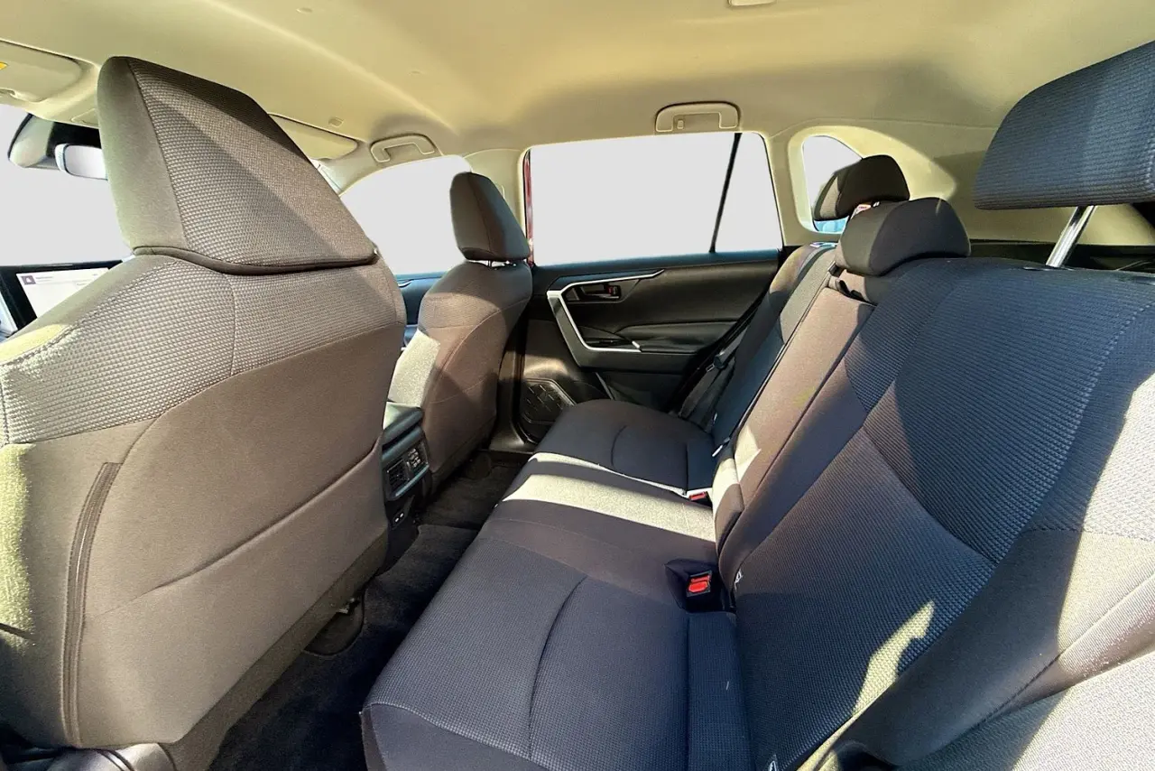 2024 Toyota RAV4 Gallery Image 24