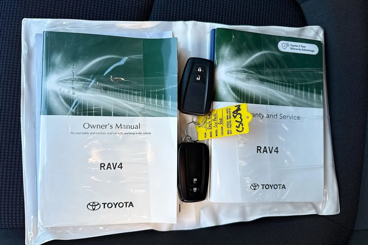 2024 Toyota RAV4 Gallery Image 28