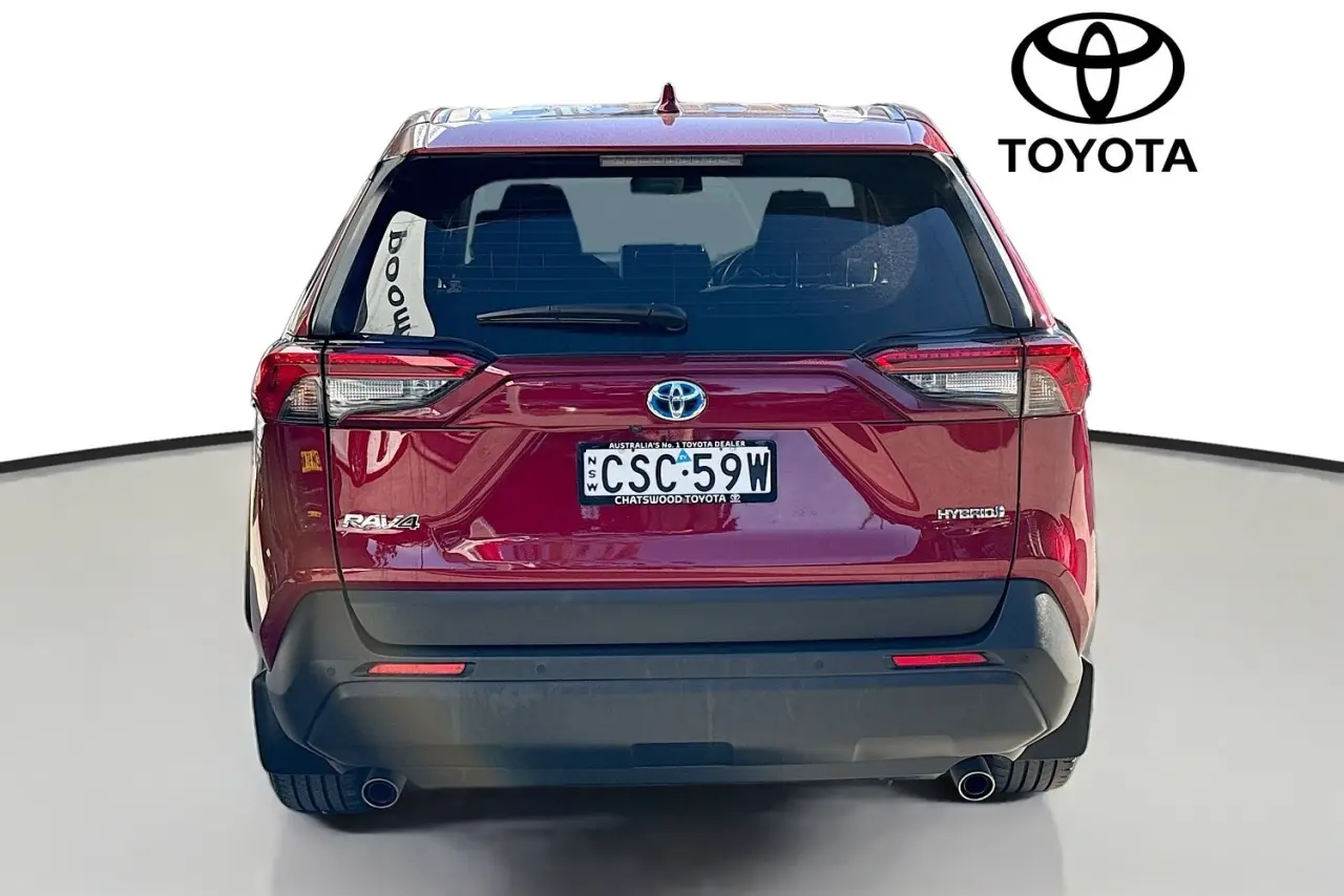 2024 Toyota RAV4 Gallery Image 7
