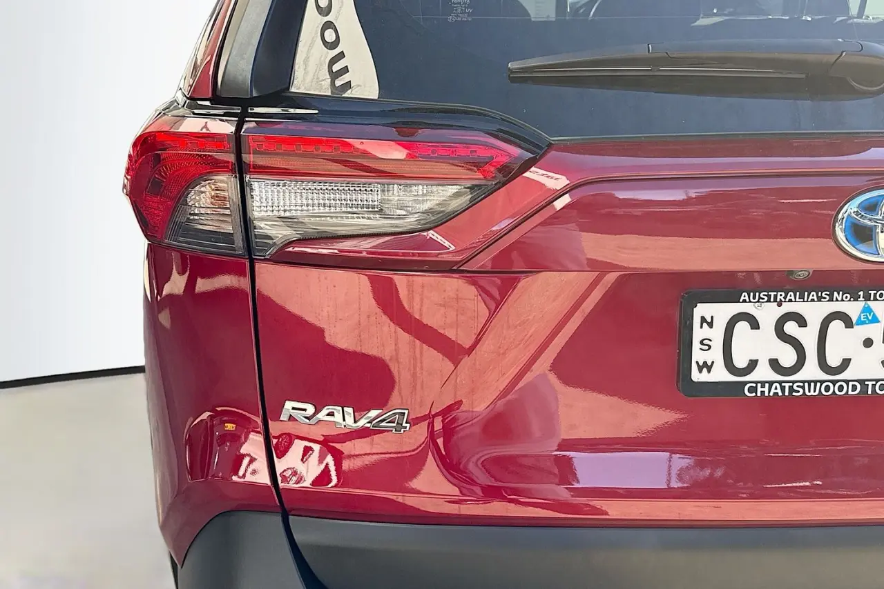 2024 Toyota RAV4 Gallery Image 8