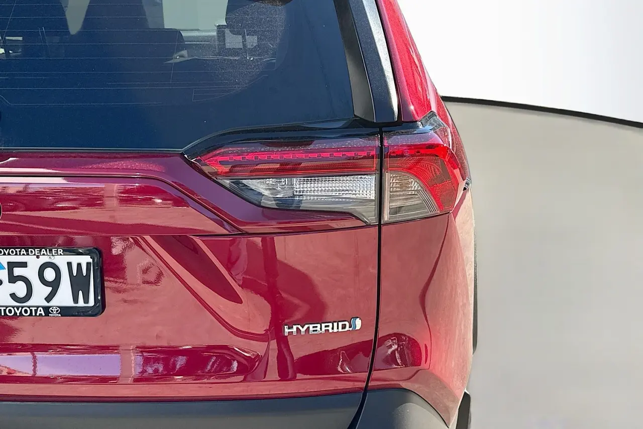 2024 Toyota RAV4 Gallery Image 9