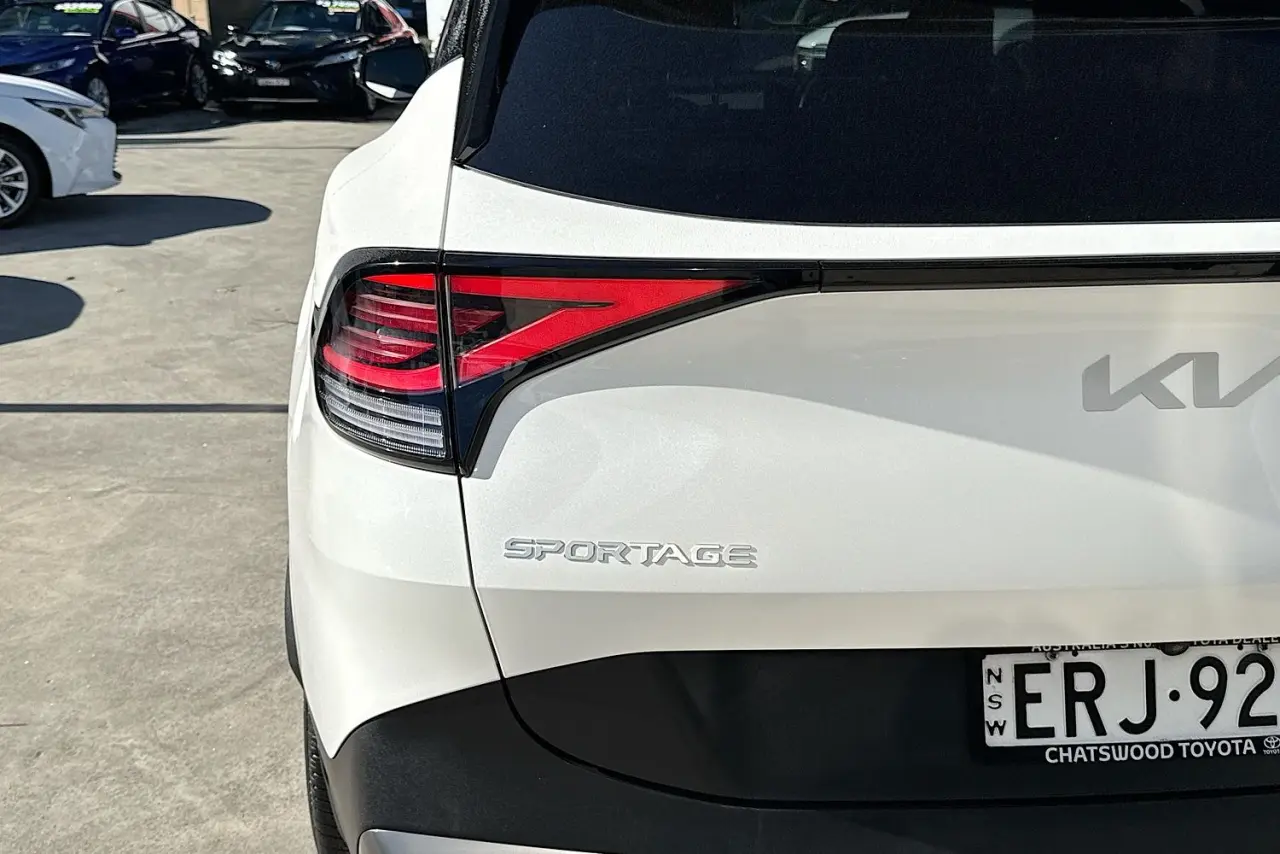 2021 Kia Sportage Gallery Image 8