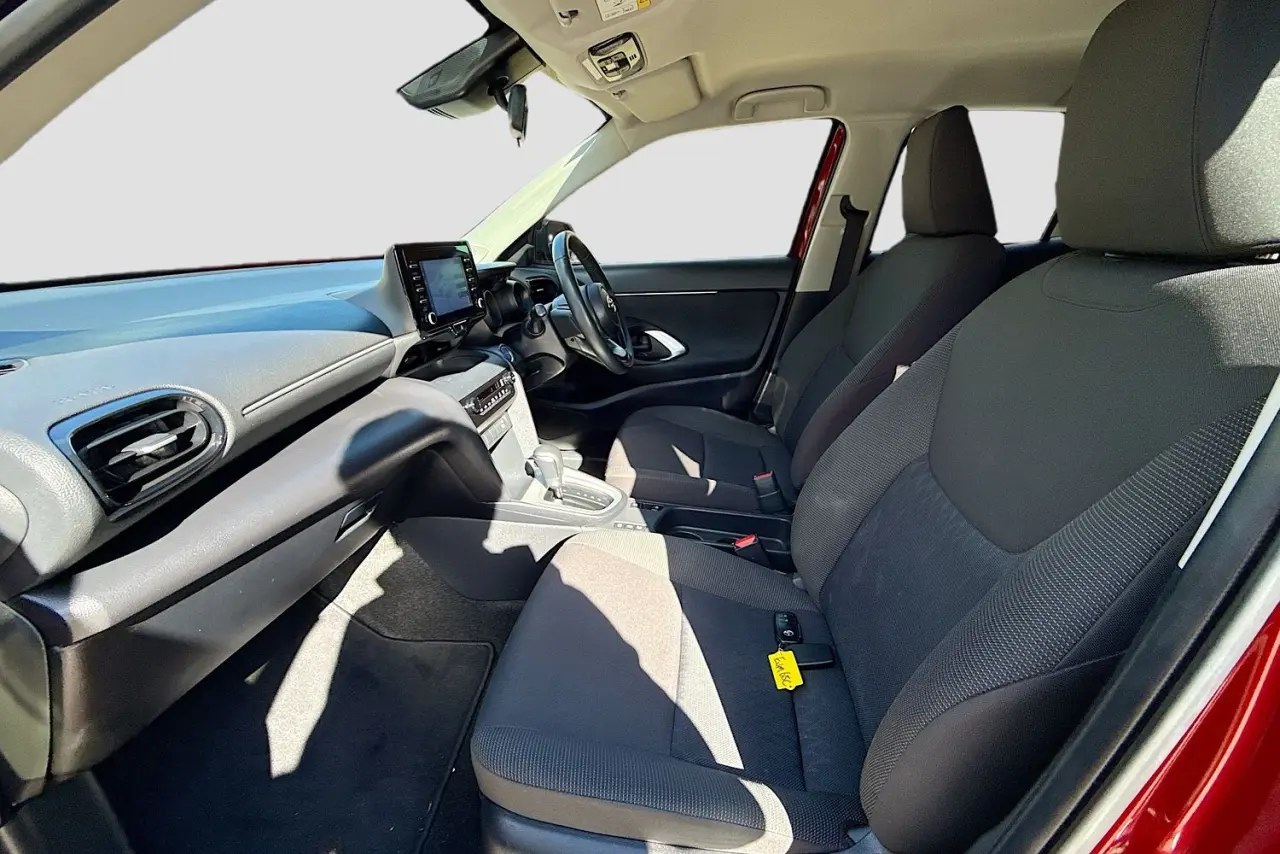 2022 Toyota Yaris Cross Gallery Image 24