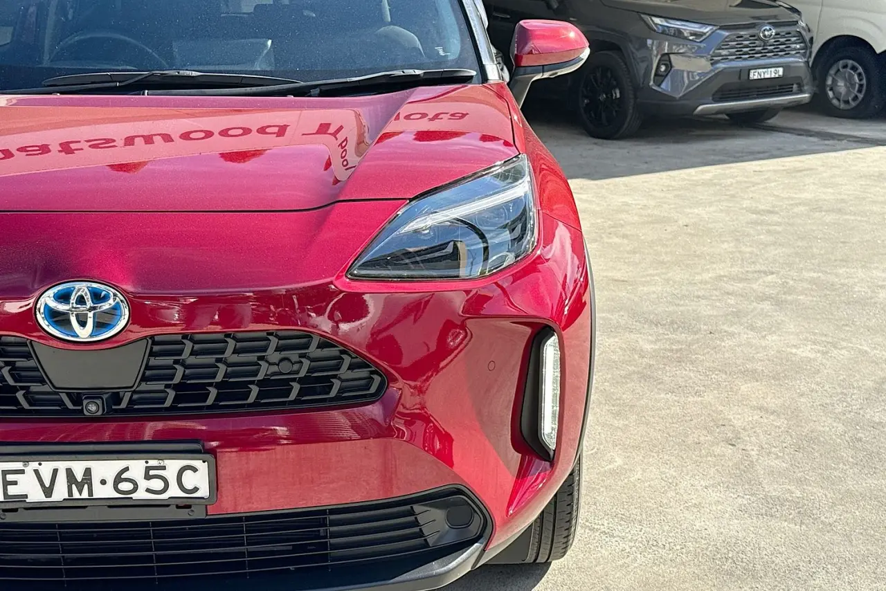 2022 Toyota Yaris Cross Gallery Image 3