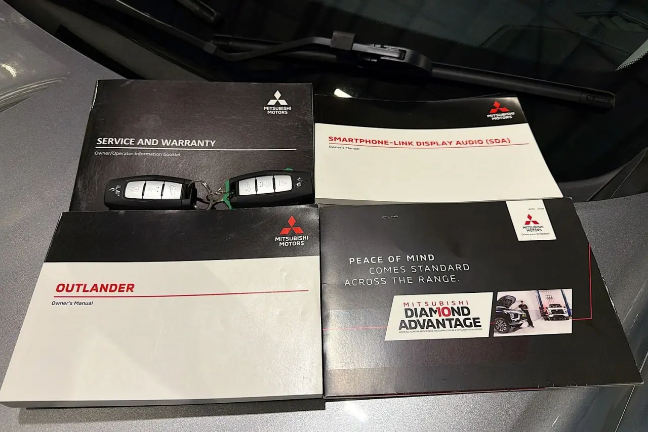 2023 Mitsubishi Outlander Gallery Image 30