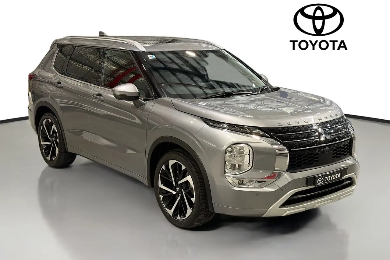 2023 Mitsubishi Outlander Gallery Image 31