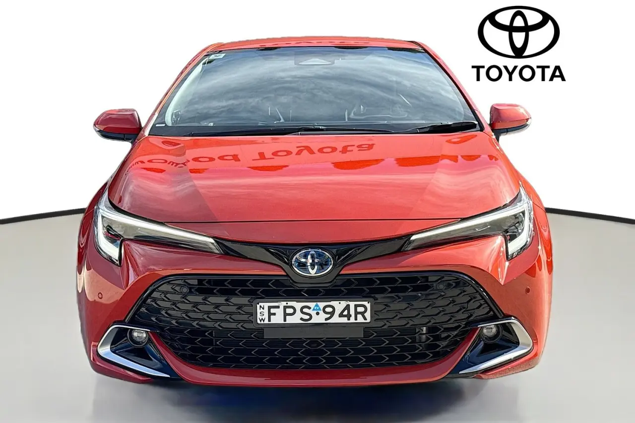 2025 Toyota Corolla Gallery Image 2